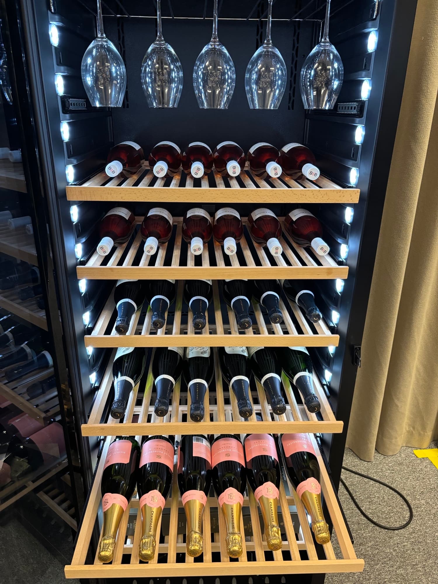 Vigneron Solid