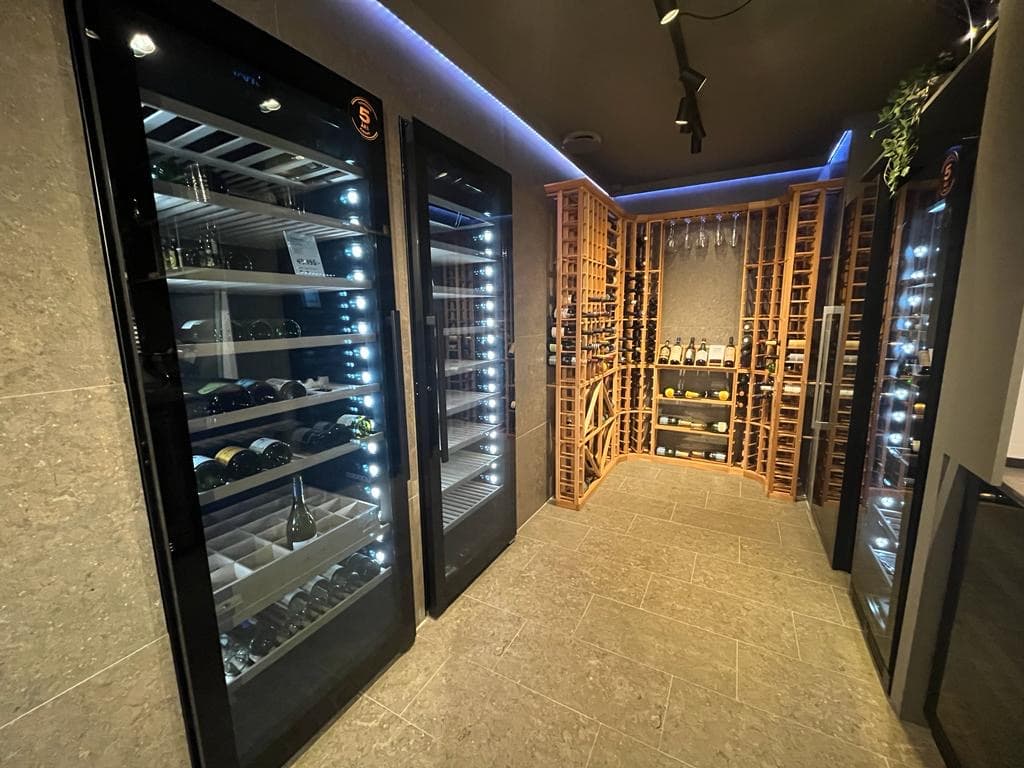 vinskåpsvägg vigneron 